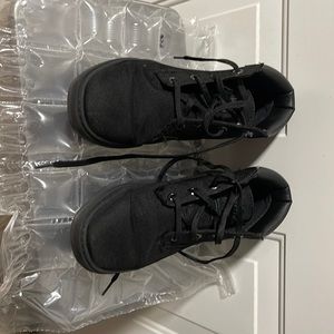 Timberland Black Chukka Boots Sleek Design